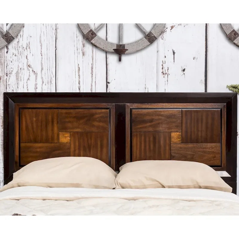 Letto rustico in legno massello color noce
