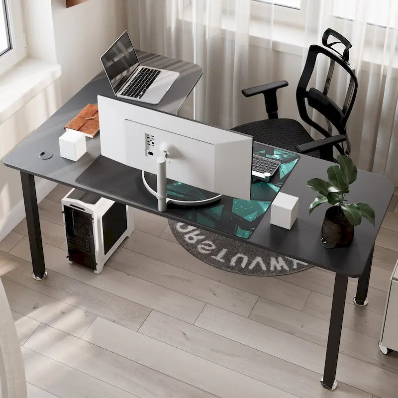 Ampia scrivania angolare per ufficio domestico, scrivania per computer a forma di L con tappetino per mouse